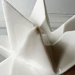 Décoration moderne personnalisée <span class=keywords><strong>en</strong></span> <span class=keywords><strong>origami</strong></span> <span class=keywords><strong>en</strong></span> porcelaine pour maison petite cible étoile conique bougeoir <span class=keywords><strong>en</strong></span> céramique starburst bougeoir - Product Image 4