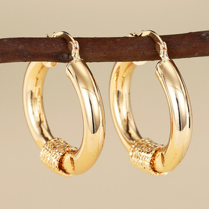 Orecchini a Cerchio Geometrici per Donne, Gioielli Eleganti e di Lusso alla Moda - Product Image 3