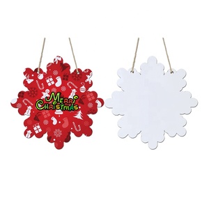 Panneaux de décoration suspendus pour la maison de Noël DIY Design Logo personnalisé Planche suspendue Sublimation Blank Snowflake Door Hanger - Product Image 4