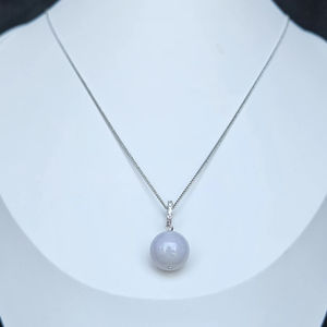 Collier en jadéite naturelle de type classique, plaqué argent 925, certifié NGTC, élégance intemporelle pour femmes - Product Image 1