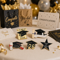Pin de graduación Clase de 2026, broche de esmalte dorado con estrella para toga y diploma, regalo para graduado, al por mayor, pines de metal de esmalte suave
