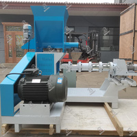 Machine d'extrusion pour la fabrication de granulés uniformes d'aliments pour poissons à bonne expansion