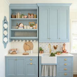 Muebles de Cocina Personalizados, Armarios de Cocina de Madera Maciza Azul Claro, Diseños de Lujo con Accesorios Dorados - Product Image 5