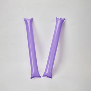 Fabrication professionnelle de claquettes à main gonflables portables en plastique de haute qualité, colorées, populaires et modernes - Product Image 5