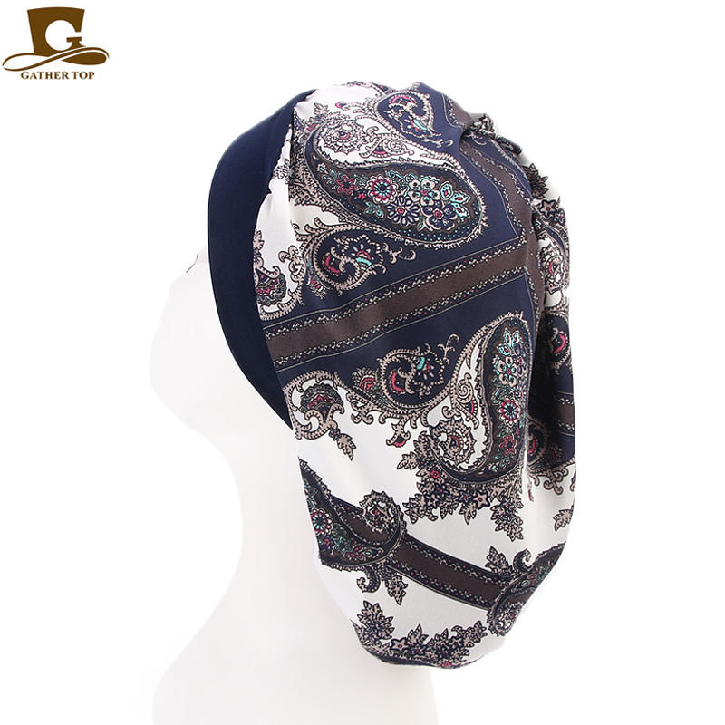 ดอกไม้สีกรมท่า