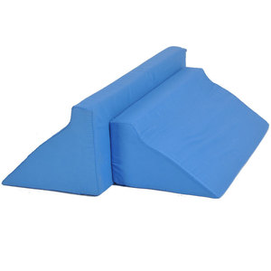 Coussin triangulaire ergonomique bleu en éponge haute densité pour le positionnement des patients et des personnes âgées, soutien pour le couchage sur le côté - Product Image 5