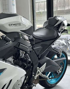 Motocicleta Deportiva Cfmoto 675sr_r 675cc 2025 - 95hp de Potencia, Chasis Ligero, Lista para la Pista para Pilotos Avanzados | |   Precio de Fábrica - Product Image 5