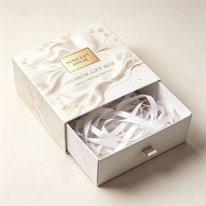 กล่องลิ้นชักแข็ง Chateau Rouge ทำจากกระดาษ Ivory ปั๊มฟอยล์ทอง พร้อมซับในผ้าซาติน บรรจุภัณฑ์ของขวัญระดับไฮเอนด์ - Product Image 4