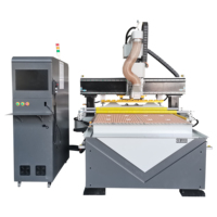 Machine de découpe CNC à commande numérique de haute qualité pour le bois, le PVC et le MDF, modèles 1228, 1631, 2030, avec changement d'outil automatique