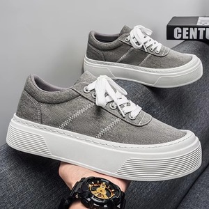 2026 Spring Retro Suede & Canvas Stitching Breathable Thick Sole 5cm <b>Height</b> <b>Increasing</b> Men's Platform Sneakers - Product Image 3