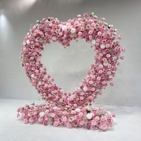 Support de fleurs artificielles en forme de cœur rose romantique pour la décoration de scène de mariage, de demande en mariage et de célébrations