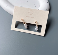Cartes d'emballage de bijoux personnalisées haut de gamme imprimées en offset 4 couleurs avec logo en relief/en creux, taille personnalisée pour boucles d'oreilles, pinces à cheveux, colliers