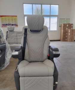 Sièges de voiture confortables pour l'intérieur automobile, avec accoudoir réglable - Product Image 2