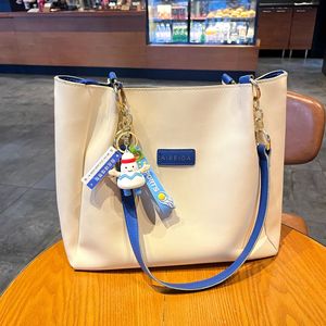 Llavero de Accesorio Deportivo Tridimensional, Colgante Creativo de PVC para Coche de Fútbol, Mochila para Entusiastas del Deporte, Niños - Product Image 3