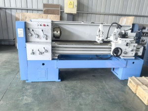 Wettbewerbsfähiger Preis C6140 Horizontale <span class=keywords><strong>Universal</strong></span>-Metalldrehmaschine 4/5,5 kW 3-Backenfutter Mittelschwere Ausführung Hohe Präzision mit DRO - Product Image 3