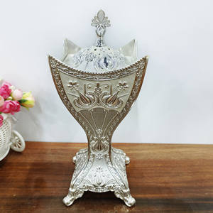 Brûleur d'encens classique en alliage <span class=keywords><strong>de</strong></span> zinc plaqué or, style européen, décoration d'intérieur avec design à <span class=keywords><strong>quatre</strong></span> <span class=keywords><strong>coins</strong></span>, salon, chambre, bureau - Product Image 1