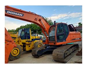 Excavadora de cadenas DOOSAN DX225LC 2018, cucharón de 1.2m, 23 toneladas, 77kw de potencia, 1000 horas, máquina de segunda mano de alta calidad, informe y video. - Product Image 1