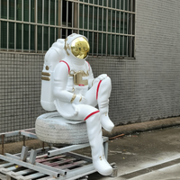 Statue décorative en résine en métal animal personnalisée en usine Sculpture d'astronaute en fibre de verre pour la décoration extérieure