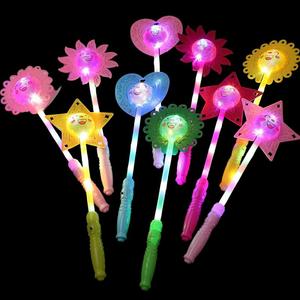 Nouvelles épées lumineuses LED pour Halloween avec son, ensemble d'épées jouets LED avec couvercle détachable, épées jouets en plastique - Product Image 3