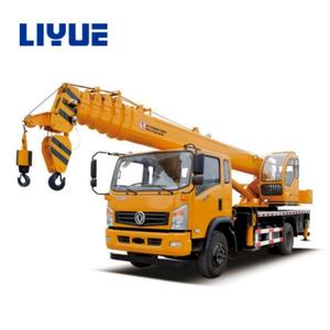 Material de acero al manganeso confiable <span class=keywords><strong>Grúa</strong></span> de camión de 10 <span class=keywords><strong>toneladas</strong></span> con pluma telescópica hidráulica Máquina de construcción conveniente - Product Image 4