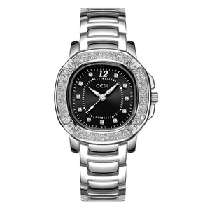 Montre pour femme à grand cadran carré, montre-bracelet polyvalente et élégante - Product Image 4