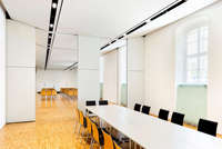 Cloison en aluminium pliable, flexible et mobile sur mesure, absorption acoustique hautement efficace, design moderne, école, villa