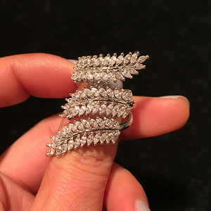 Anello regolabile a forma di spiga di grano per donna, design scintillante, elegante gioiello da dito alla moda - Product Image 5