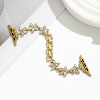 Bracelet pour Apple Watch pour femmes, bracelet en acier inoxydable à cinq pétales colorés avec boucle à ardillon pour Apple Watch S10, bracelet de montre doré