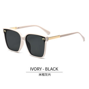 Gafas de Sol Qianai de Moda, Montura Cuadrada, Protección UV400, Montura de PC para Mujer, Lentes de Acetato, Color Gris D2-6357 - Product Image 3