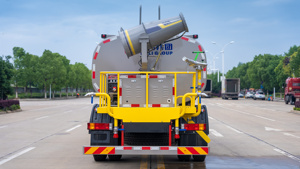 Camion pulvérisateur anti-poussière personnalisable 4x2 Shaanqi Delong avec réservoir d'eau de 15 mètres cubes, norme Euro 3 pour routes urbaines - Product Image 3