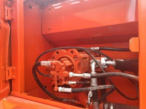 Excavateur de taille moyenne Doosan DX225LC Matériel de construction d'occasion entièrement original avec boîte de vitesse moteur-Prêt à fonctionner! - Product Image 4