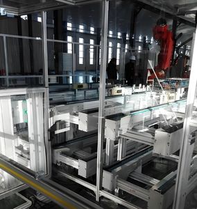 Palet montaj yerçekimi rulo bölümleri ve kaldırıcı konveyör ile yeni komple palet konveyör sistemi zincirli konveyör - Product Image 1