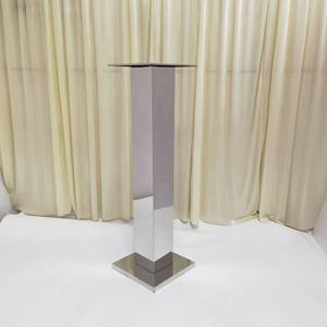 طقم حامل زهور زجاجي أنيق طويل ذهبي اللون من الفولاذ المقاوم للصدأ لتزيين حفلات الزفاف وطاولات الكيك - Product Image 6