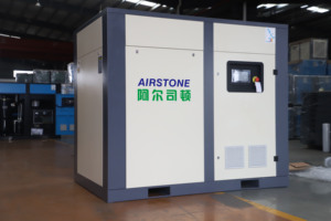 เครื่องอัดอากาศแบบสกรู Airstone 75KW 100HP 4.05-13.5m/min ระบบหล่อลื่น PM ปรับความเร็วรอบได้โดยตรง IP54 สำหรับงานเป่าขึ้นรูป - Product Image 3