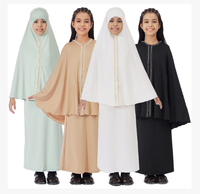 Setelan Baju Muslim Anak Perempuan untuk Musim Semi dan Gugur. Set Pakaian Anak-Anak Asia Tenggara.