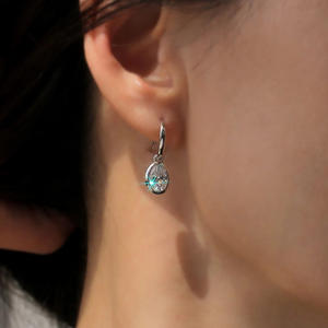 Orecchini Pendenti E3451 in Oro Bianco con Diamanti Taglio Brillante Rotondo, Montatura a Castone, Gioielli Classici da Donna - Product Image 5