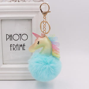Mini dessin animé mignon <span class=keywords><strong>licorne</strong></span> <span class=keywords><strong>porte</strong></span>-clés mode sac pendentif accessoires doux boule de fourrure <span class=keywords><strong>pompon</strong></span> en peluche <span class=keywords><strong>porte</strong></span>-clés pour femmes filles - Product Image 4