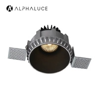 Spot LED architectural COB carré moderne, 10W, dimmable, orientable, sans cadre, pour intérieurs de magasins design.