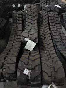 Fabricant 750X150X66 700X100X98 <span class=keywords><strong>800X150X68</strong></span> 600X100X84 500X100X80 500X92WX88 450X90LX60 Chenille en caoutchouc pour finisseur de chaussée et excavatrices - Product Image 4