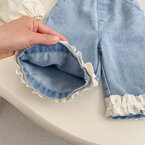 Nouvel ensemble deux pièces doux pour bébé fille, collection Printemps 2026 : T-shirt à manches longues avec col en dentelle et <span class=keywords><strong>jean</strong></span> - Product Image 5