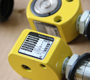 Cric hydraulique ultra-plat ENERPAC de 10 tonnes à simple action pour l'installation et la maintenance - Product Image 5