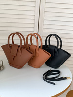 Sac fourre-tout oversize pour filles, style panier classique, sacs à main de créateur, doublure en polyester, fermeture éclair, chaînes, idéal pour l'automne – Vente chaude