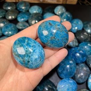 Pierre de paume en apatite bleue polie en gros, cadeau Feng Shui pour la méditation, décoration et collection à domicile - Product Image 5