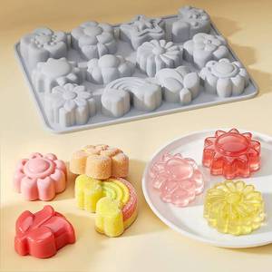 La fábrica MUYULINS puede personalizar caramelos con forma de flor, arcoíris y estrella, moldes de silicona antiadherentes de platino LFGB, libres de BPA. - Product Image 1