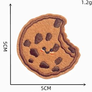 Patchs brodés autocollants mignons en forme de biscuits, pains, beignets et fromages pour la décoration - Product Image 3