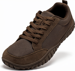 Zapatillas Deportivas Unisex de Malla con Suela de Goma y Entresuela de EVA, Color Marrón, para Uso en Interiores y Exteriores - Product Image 1