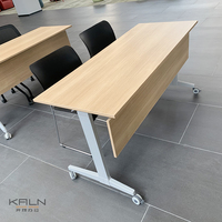 Table de réunion combinée pour grande salle de conférence au design moderne, en aluminium, pliable, avec roulettes, vente en gros d'usine, ergonomique et pliable