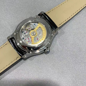 นาฬิกาข้อมือผู้ชายอเนกประสงค์สำหรับนักธุรกิจ คุณภาพสูง งานฝีมือใหม่ ดีไซน์หรูหรา พร้อมฟังก์ชั่นปฏิทินถาวร แสดงวันที่ เดือน และข้างขึ้นข้างแรม - Product Image 3