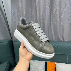 Zapatillas deportivas Alexander de cuero liso con cierre de cordones para Mc. Calzado Deportivo para Caminar, Estilo Urbano, para Hombre y Mujer, Marca Queen - Product Image 1