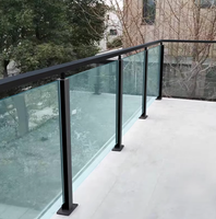 Projet de villa en bord de mer, lumières LED modernes, balustrades en verre, balcon/veranda/terrasse/toit, balustrades de piscine, acier inoxydable en forme de U